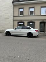 BMW 320i xDrive  Automatic Spo... - BMW 320 Kombi 320i xdrive mit Benzin-Antrieb