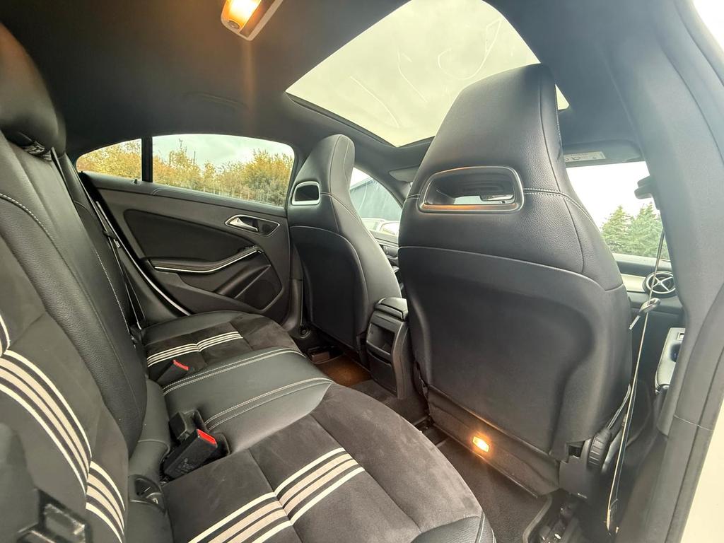 Mercedes-Benz CLA 180