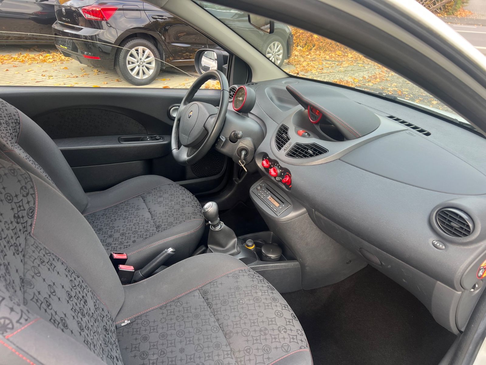 Fahrzeugabbildung Renault Twingo Rip Curl * 1.HAND *