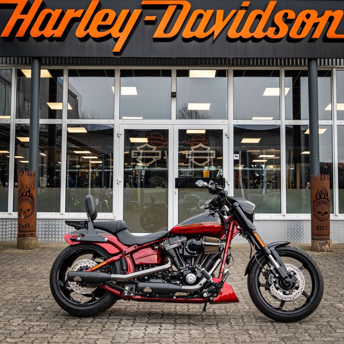 Fahrzeugabbildung Harley-Davidson FXSE CVO Pro Street Breakout - Jekill & Hyde