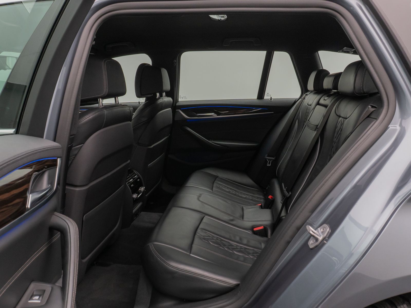 Fahrzeugabbildung BMW 540i xD Luxury Line Kamera HUD HiFi Komfort AHK