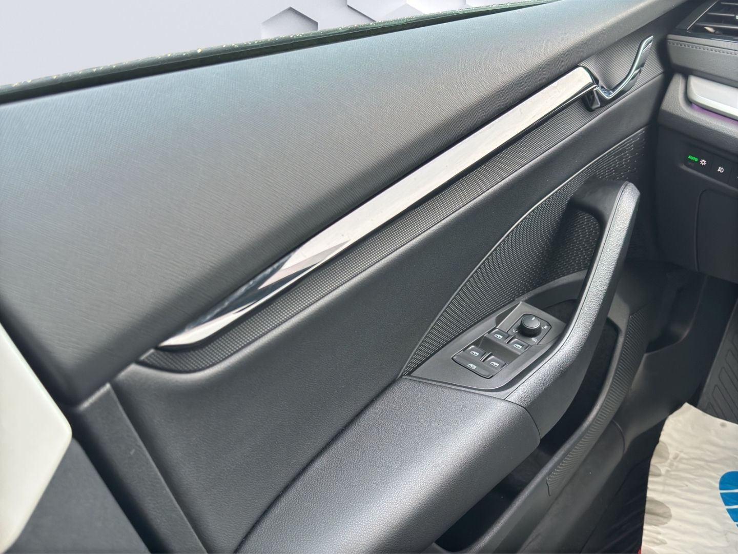 Octavia Combi 1.5 TSI SG LED PDC Rückfahrkamera 