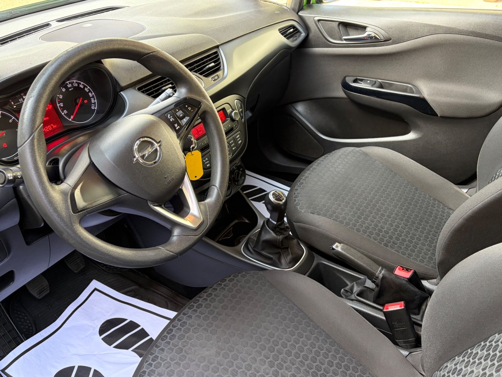 Fahrzeugabbildung Opel Corsa E Edition+AHK+NaviZB+AllwwetterRäder+BT+5T
