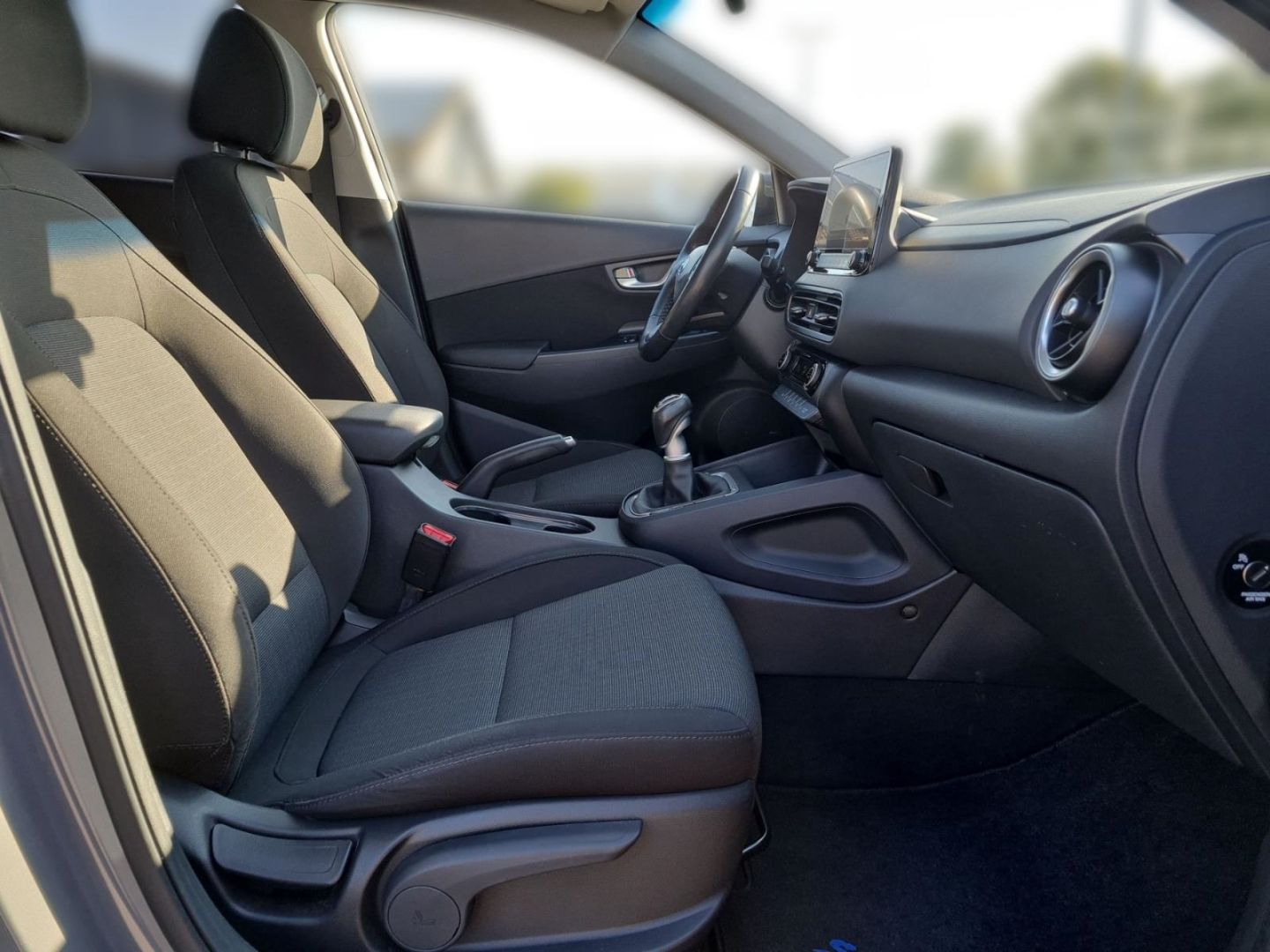 Fahrzeugabbildung Hyundai KONA Pure T-GDI EU6d-T 1.0 T-GDi 120 PS M T 2WD