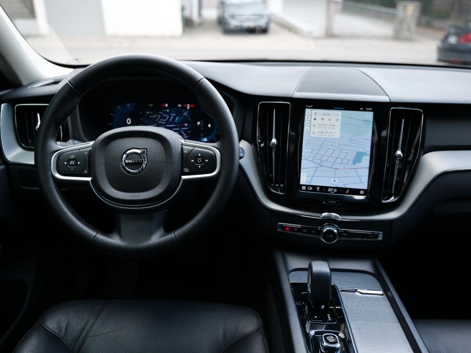 Volvo XC60 B5 Core AWD LEDER+NAVI+4xSHZ+CAM+KEYLESS, миниатюра 15