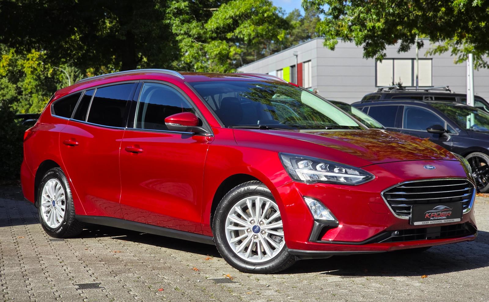Ford Focus Turnier Titanium Automatik LED AHK