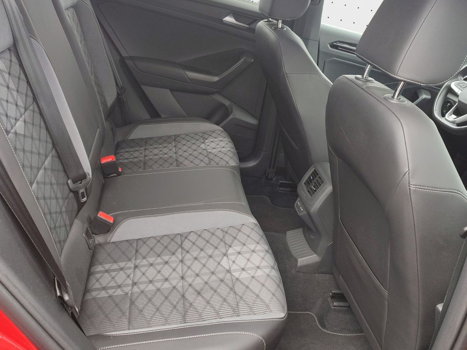 Volkswagen T-Roc - Bild 17