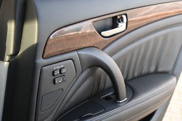 Nissan President (PGF50) – Bild 22