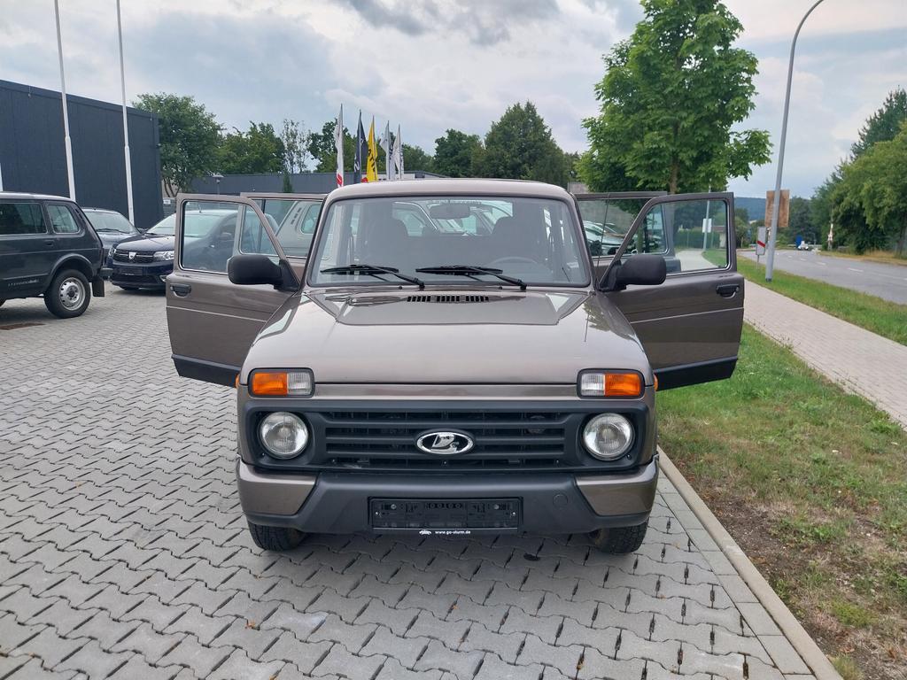 Lada Urban