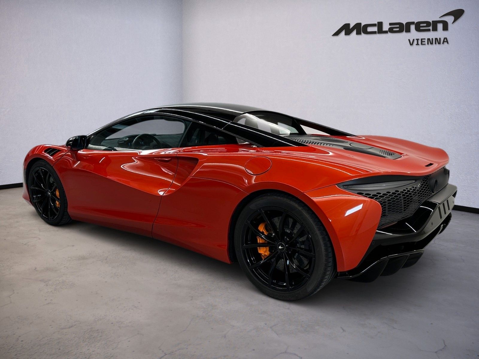 McLaren Artura / Ember Orange / Full PPF imagem 3