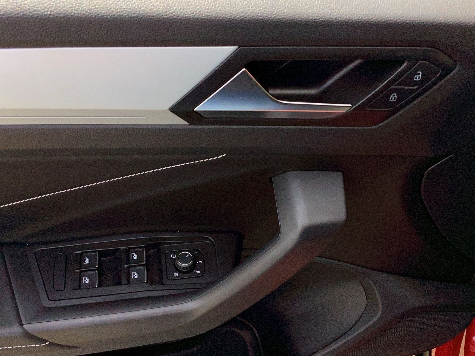 Volkswagen T-Roc - Bild 9