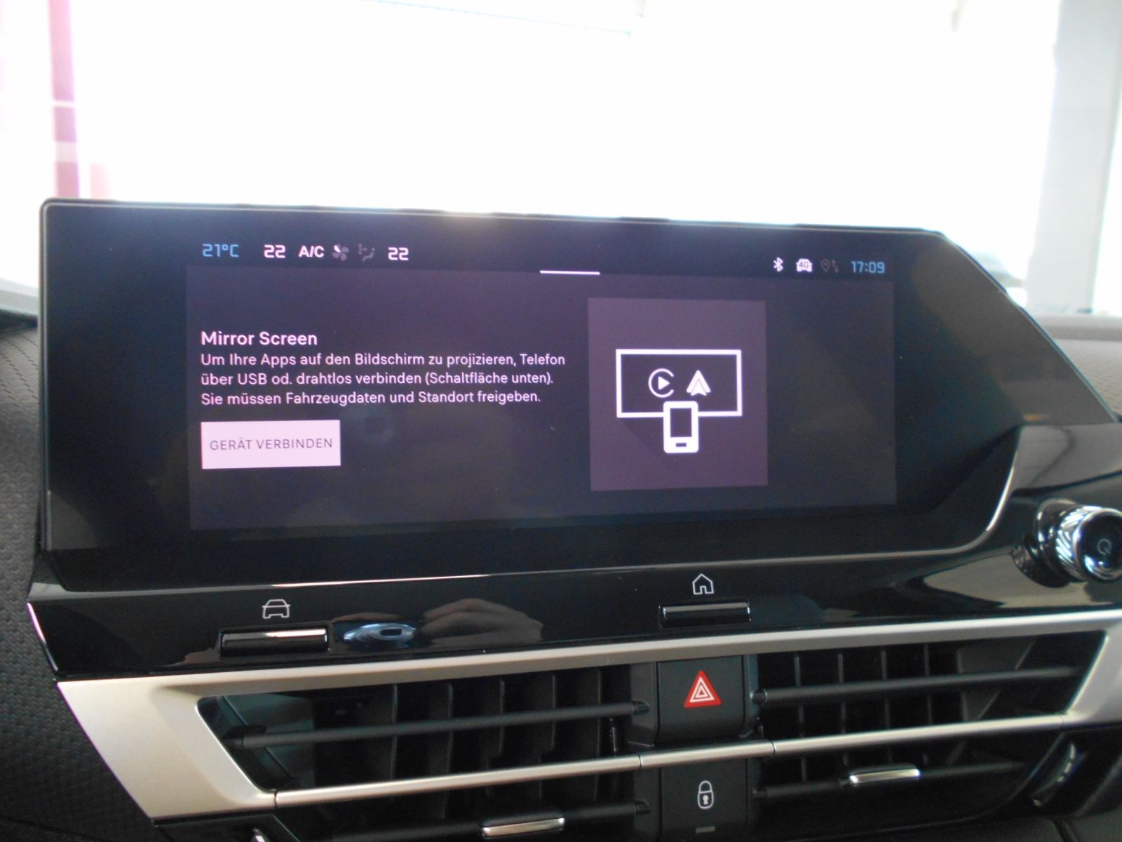 Fahrzeugabbildung Citroën C 4 Hybrid 136 e-DCS6 Max Facelift