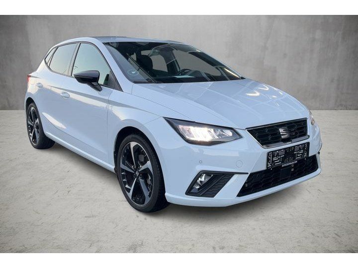 Fahrzeugabbildung SEAT Ibiza FR TSI DSG *Cam*LED*PDC*Sitzhzg*AppCon*ACC