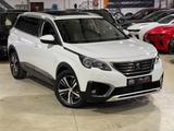 Peugeot 5008 ALLURE+PANO+SHZ+SPURH+TOTW+1J. GARANTIE - Peugeot 5008 Allure mit Diesel-Antrieb