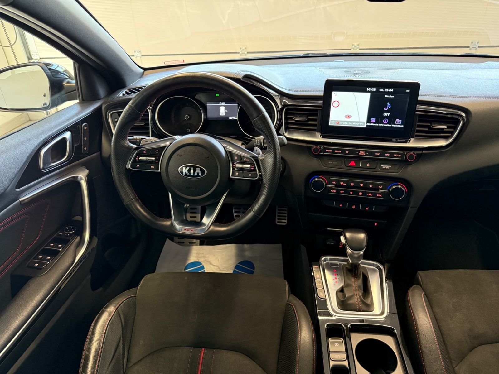 Fahrzeugabbildung Kia Ceed GT 1.6T GT DCT-Navi,Automatik,Klimaauto.