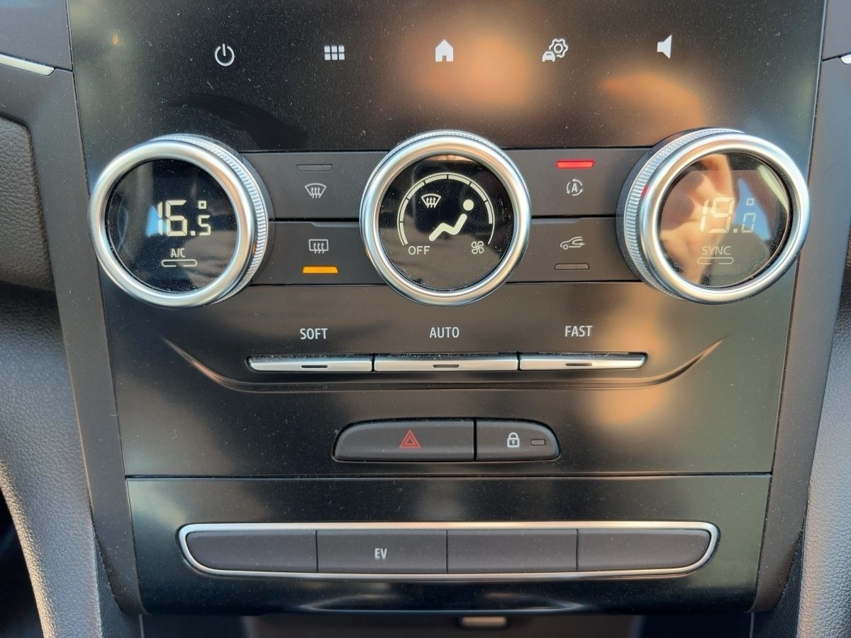 Fahrzeugabbildung Renault Megane Grandtour BUSINESS E-TECH PLUG-IN 160 GJR