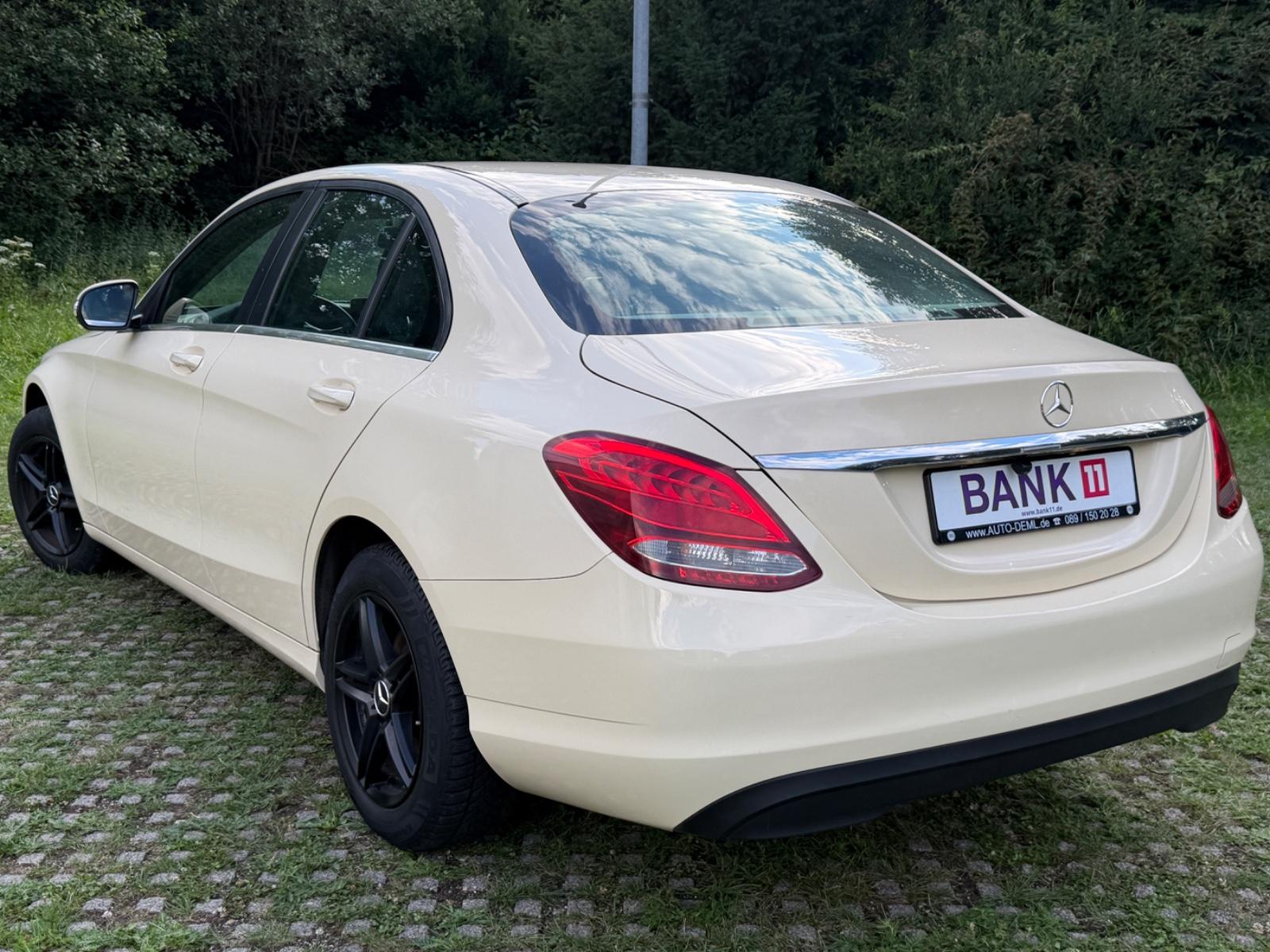 Mercedes-Benz C220d Lim. *Avantgarde *Leder *Navi *Kamera *SHZ