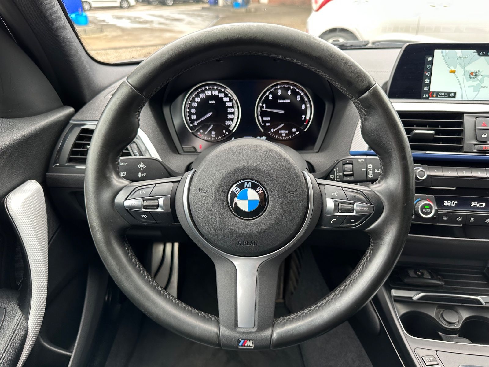 Fahrzeugabbildung BMW 125 i Edition M Sport Shadow LED/Navi/Leder/PDC
