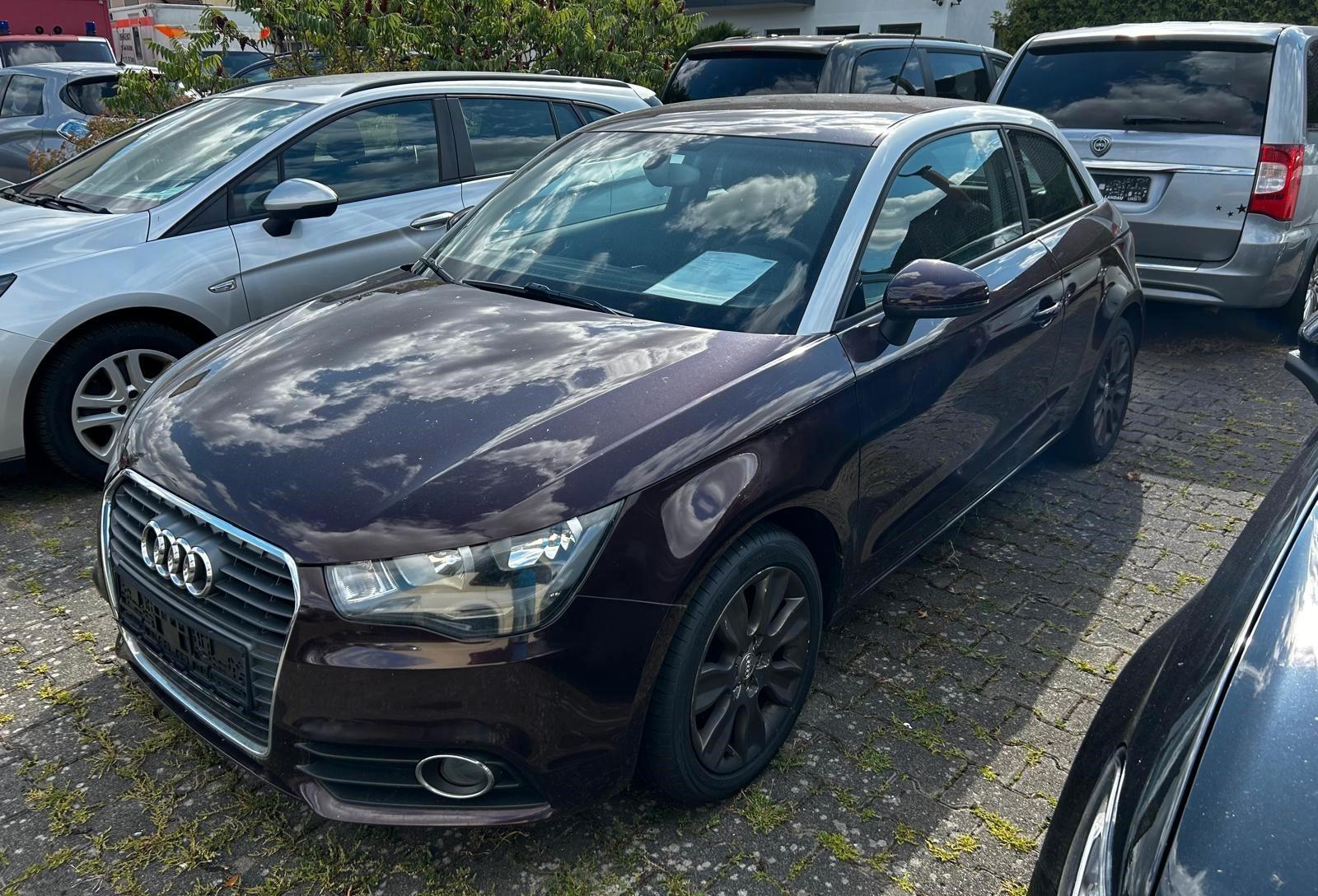 Audi A1 Attraction 1.2 Alu Klimaaut. ZV EFH WR
