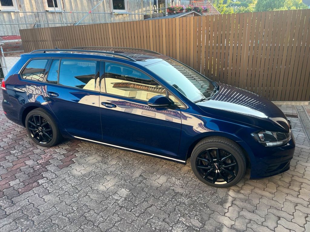 Image of Volkswagen Golf