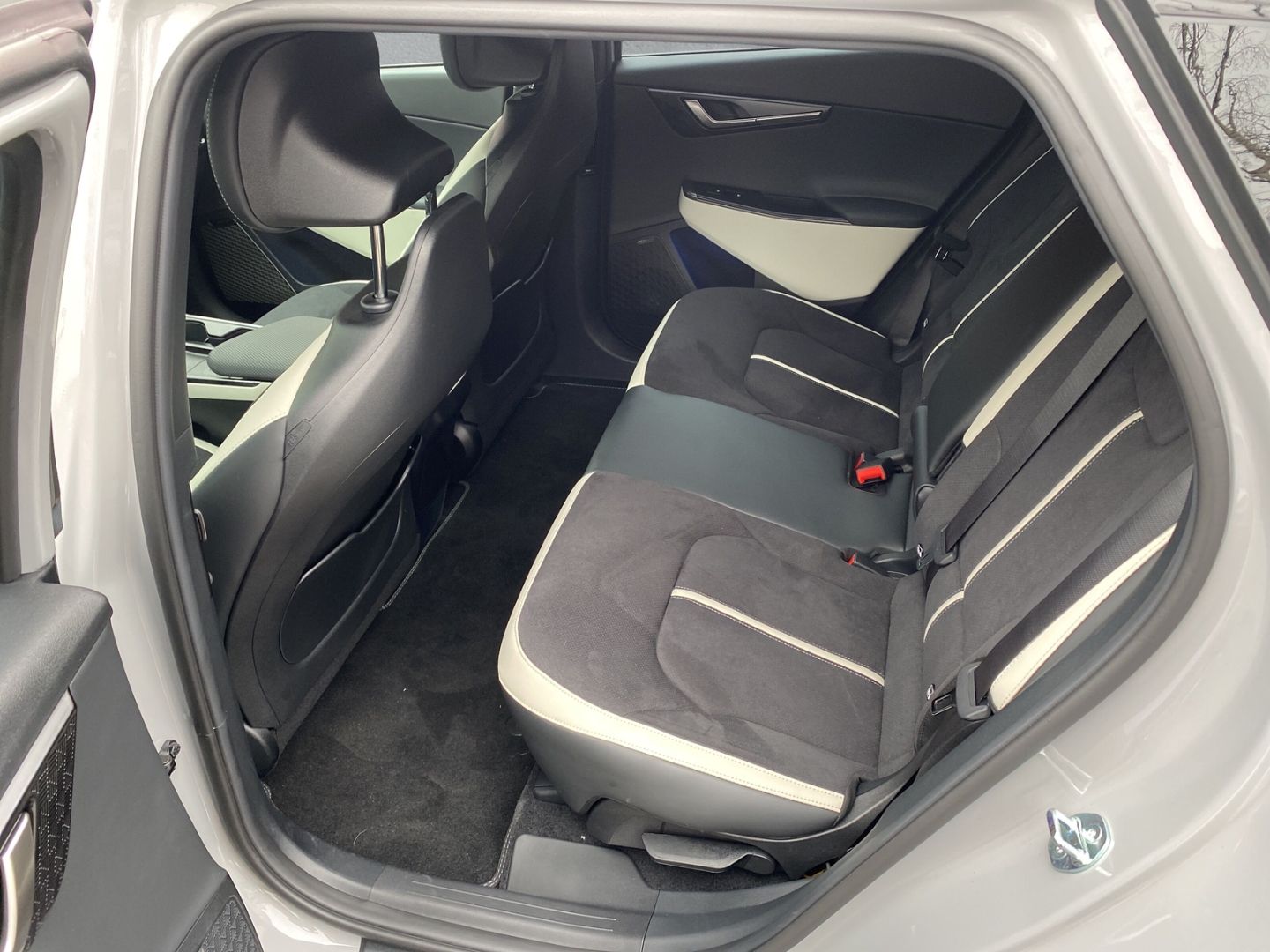 Fahrzeugabbildung Kia EV6 PE GT-LINE 4WD Elektro 84 KwH *WP*GD*ASS+*SD