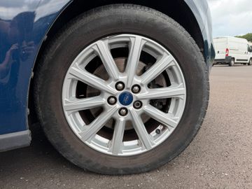 Ford S-Max - 11