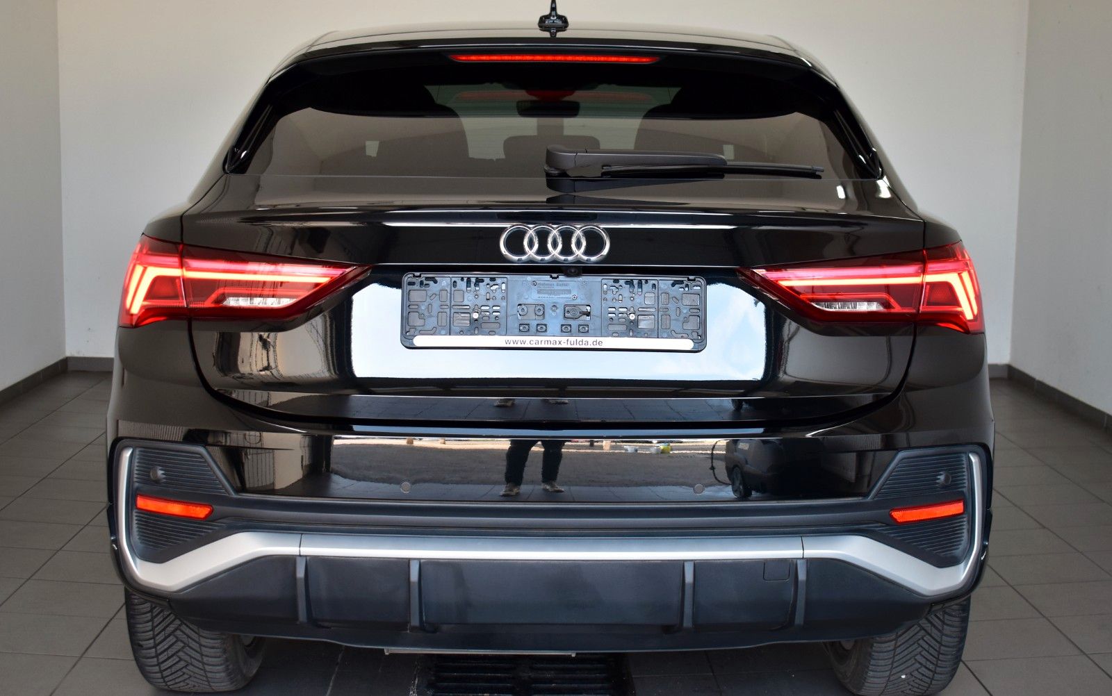 Fahrzeugabbildung Audi Q3 Sportback 35 TDI S line Leder,Navi,LED,Kamera