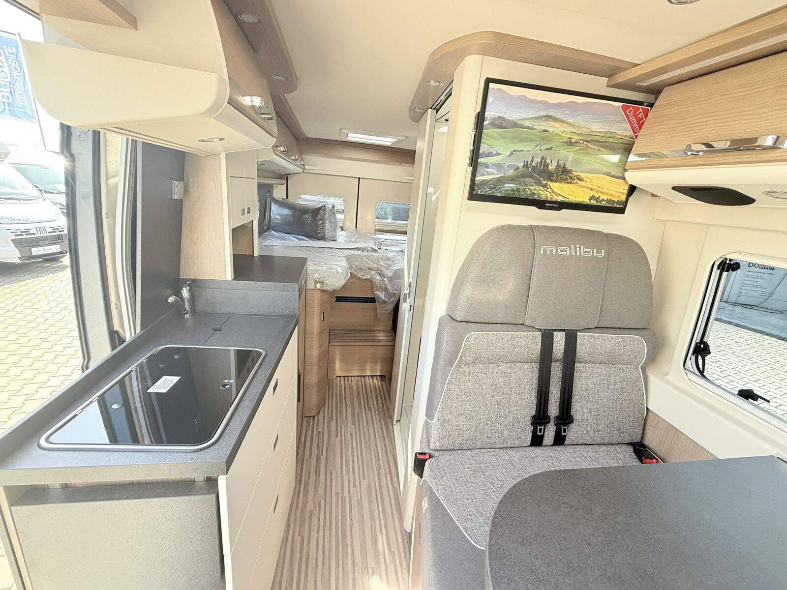 Fahrzeugabbildung Malibu Van diversity 640 LE K GT Skyview Bullaugen