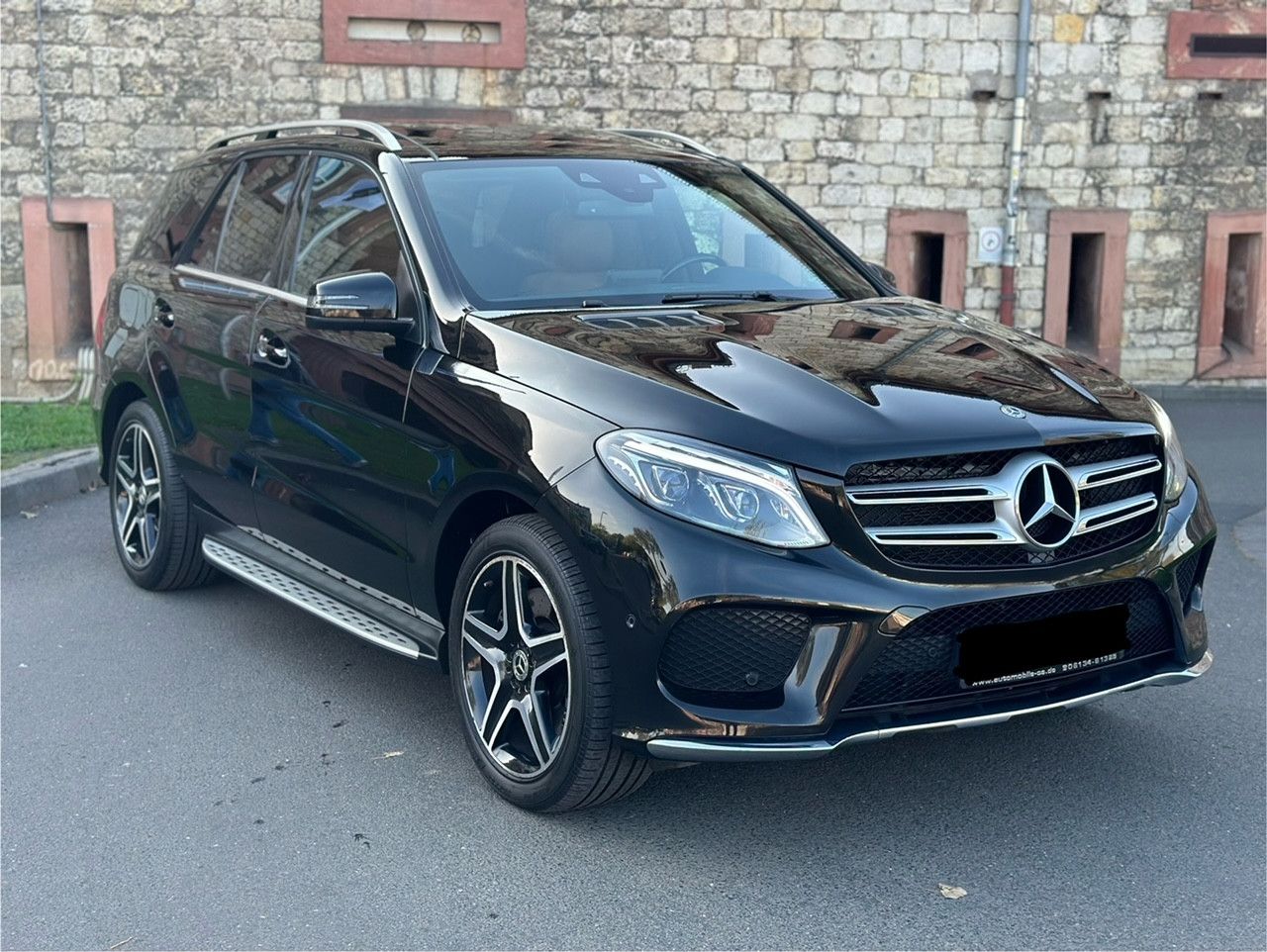 Fahrzeugabbildung Mercedes-Benz GLE 400 4MATIC AMG LINE*PANORAMA+20´LM+KAMERA*