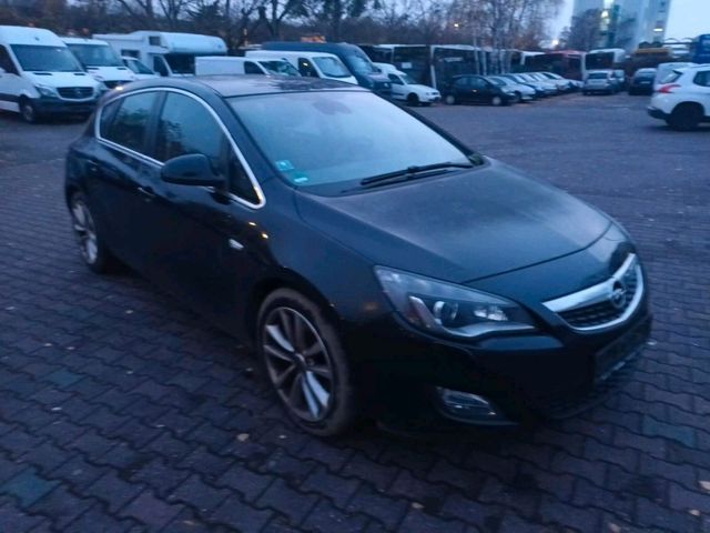 Opel Astra j 1.7 CDTi 5Türig