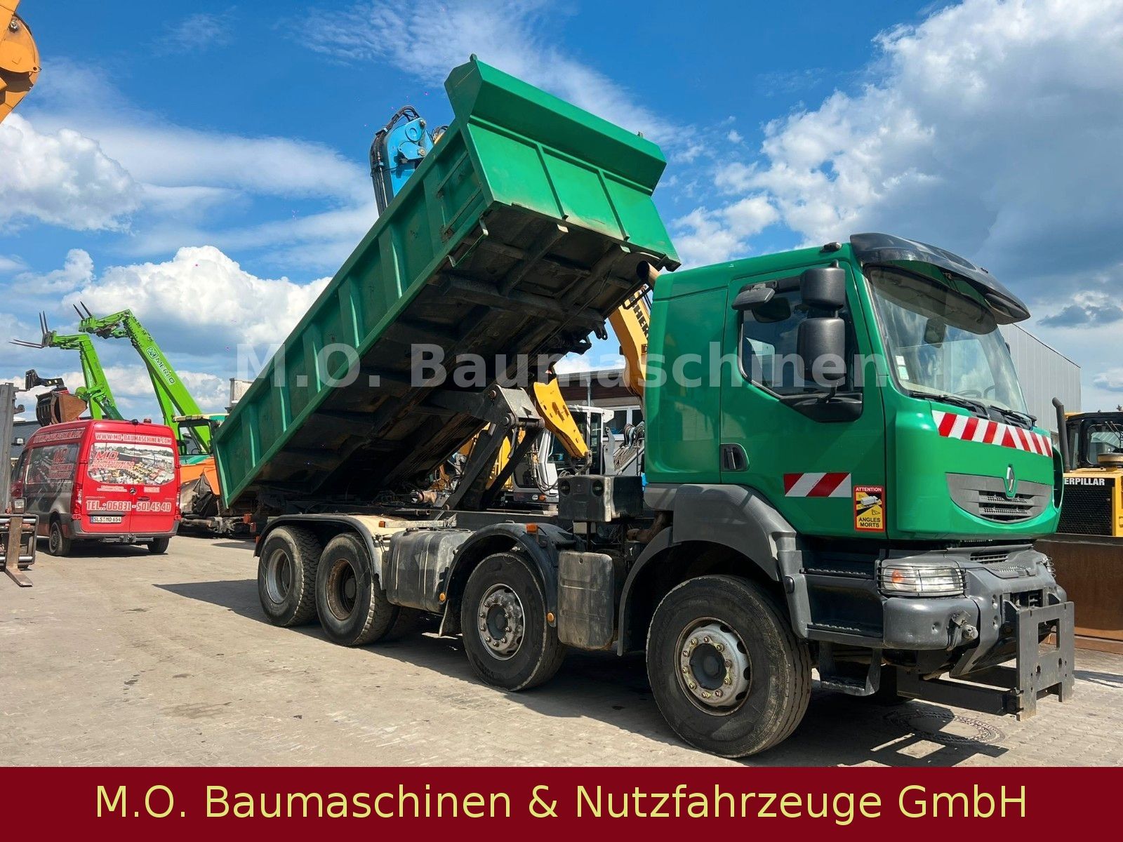 Fahrzeugabbildung Renault Kerax 450.42 / 8x4 / Bordmatik / Blatt/Blatt