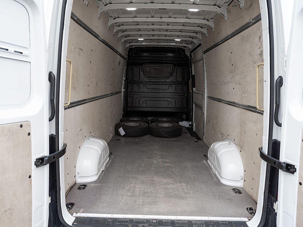 Fahrzeugabbildung Volkswagen Crafter 2.0 TDI Hoch Lang KLIMA KAMERA DAB+ BLUE