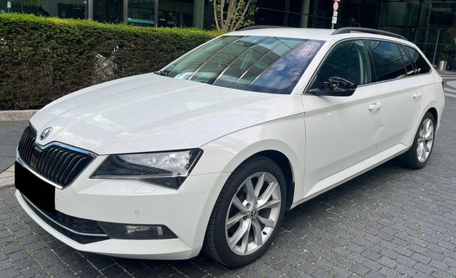 Skoda Superb Combi Ambition 4x4 Automatik*RFK*AHK*