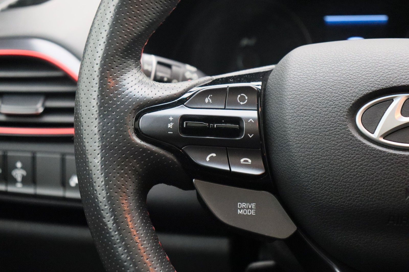 Fahrzeugabbildung Hyundai i30 Fastback N Performance Schiebedach 1. Hand