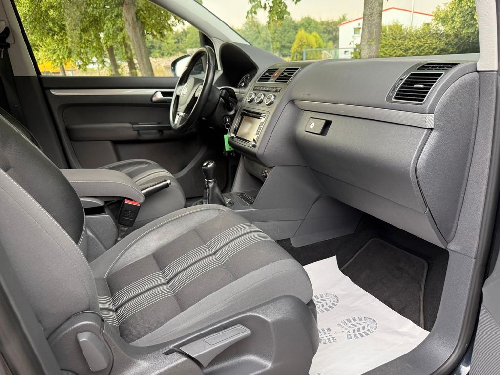 Volkswagen Touran 1.6 TDI Comfortline 7-Sitze Facelift - Bild 13