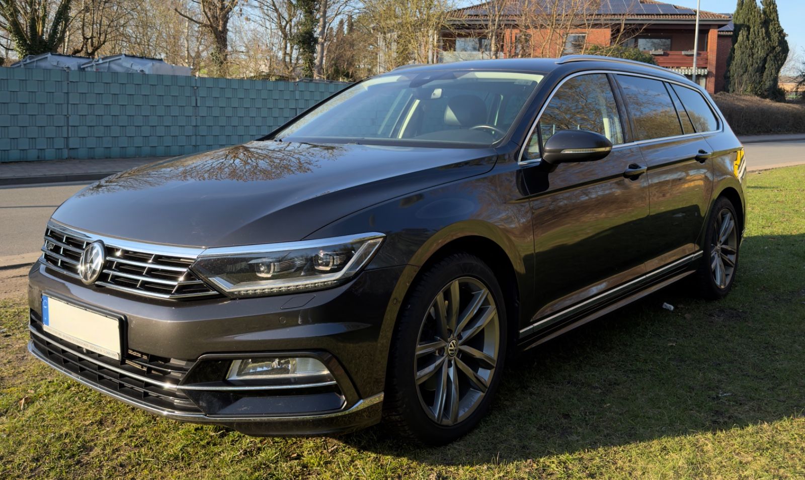 VW Passat Variant 2.0 TDI SCR 140kW DSG BMT Hig...