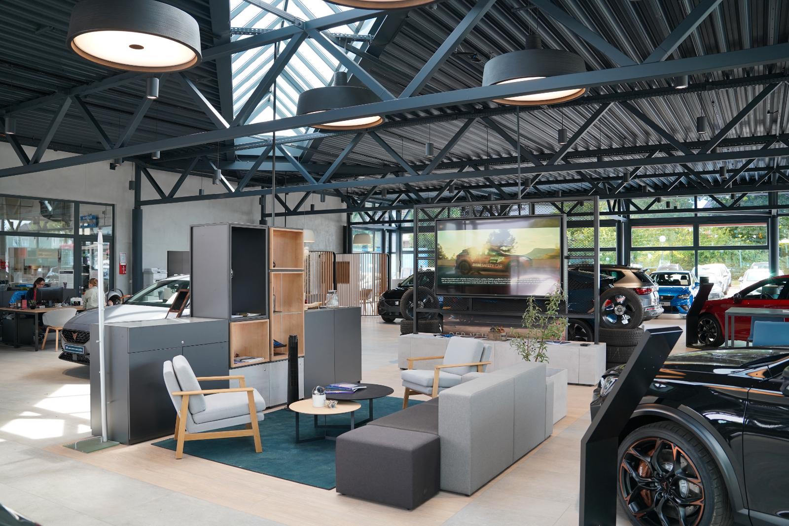 showroom-image-top