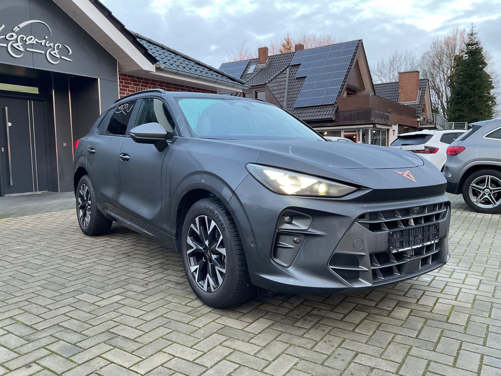 Fahrzeugabbildung CUPRA Terramar 1.5 eTSI/DSG AHK schwenk,Navi,360Kamera