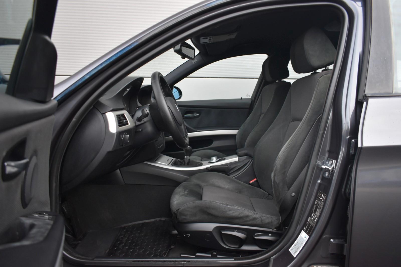 BMW 320i TOURING 150CH M SPORT