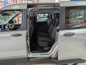 Ford Tourneo Courier Trend Tempomat  Digitaler Tacho