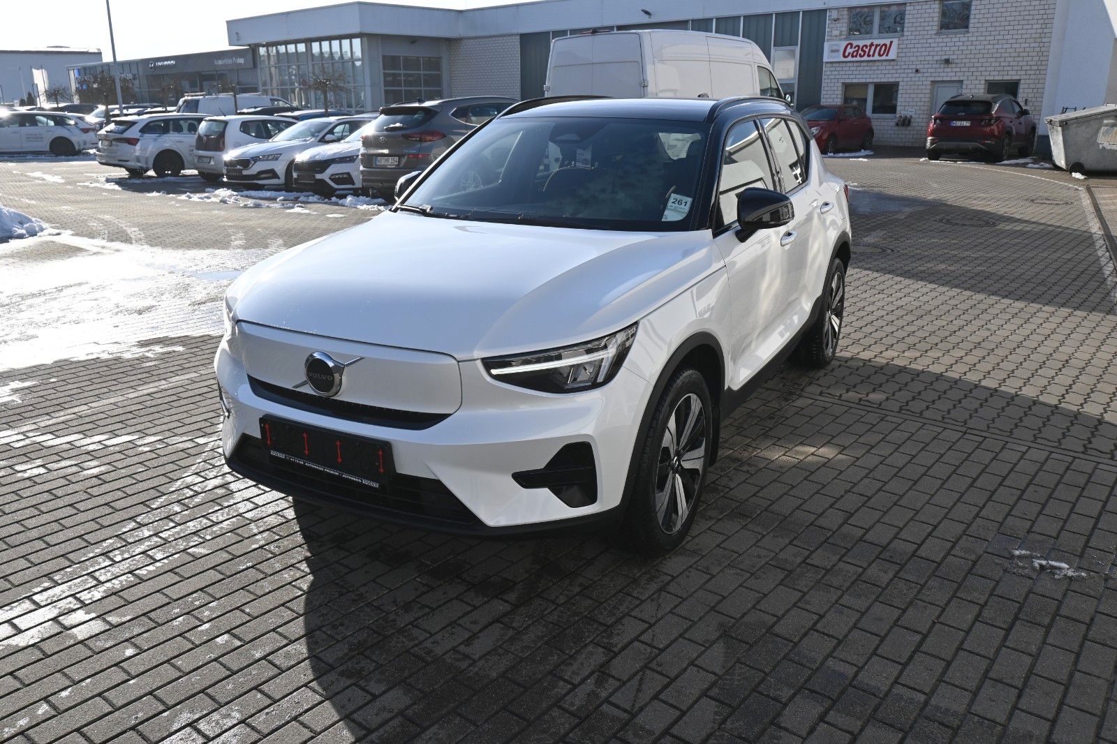 Fahrzeugabbildung Volvo XC40 BEV Core 2WD Single Motor