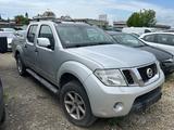 Nissan Navara Pickup Double Cab LE V6 4x4 LB - Nissan Allradantrieb