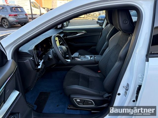 Fahrzeugabbildung Renault Rafale Esprit Alpine E-TECH Hybrid 300 4x4 Pano