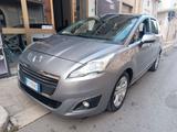 Peugeot 5008 BlueHDi 120 CV 88 KW 7 POSTI - gebrauchte Peugeot 5008 aus dem Jahr 2016