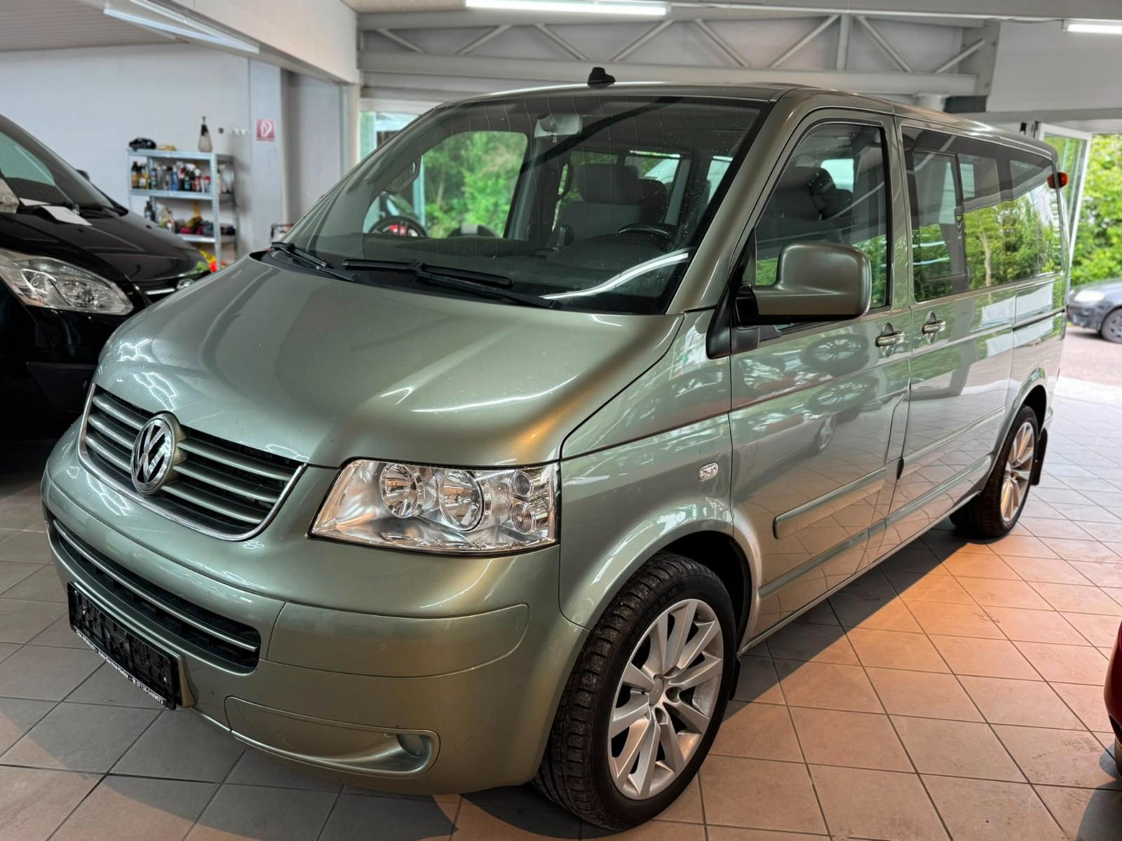 Volkswagen T5 Multivan  2.5 TDI 174ps