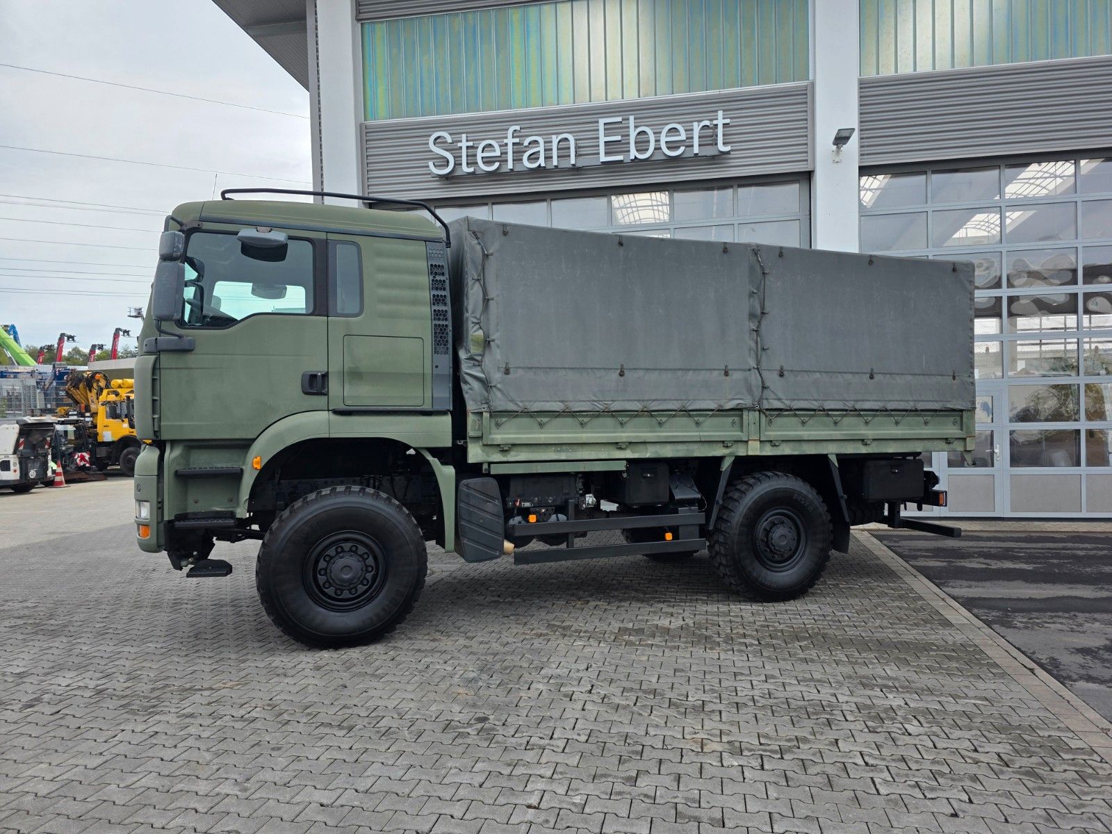 Fahrzeugabbildung MAN TGA 18.360 4x4 BB 3 Sitze Schalter Expedition