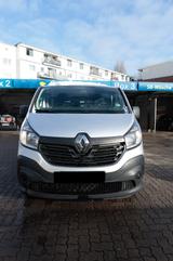 Renault Trafic Silber  - silberne Renault Trafic