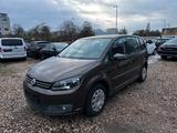 Volkswagen Touran 1,4 + Automatik + Klima + ZR neu + 1.Hand - gebrauchte VW Touran aus dem Jahr 2012