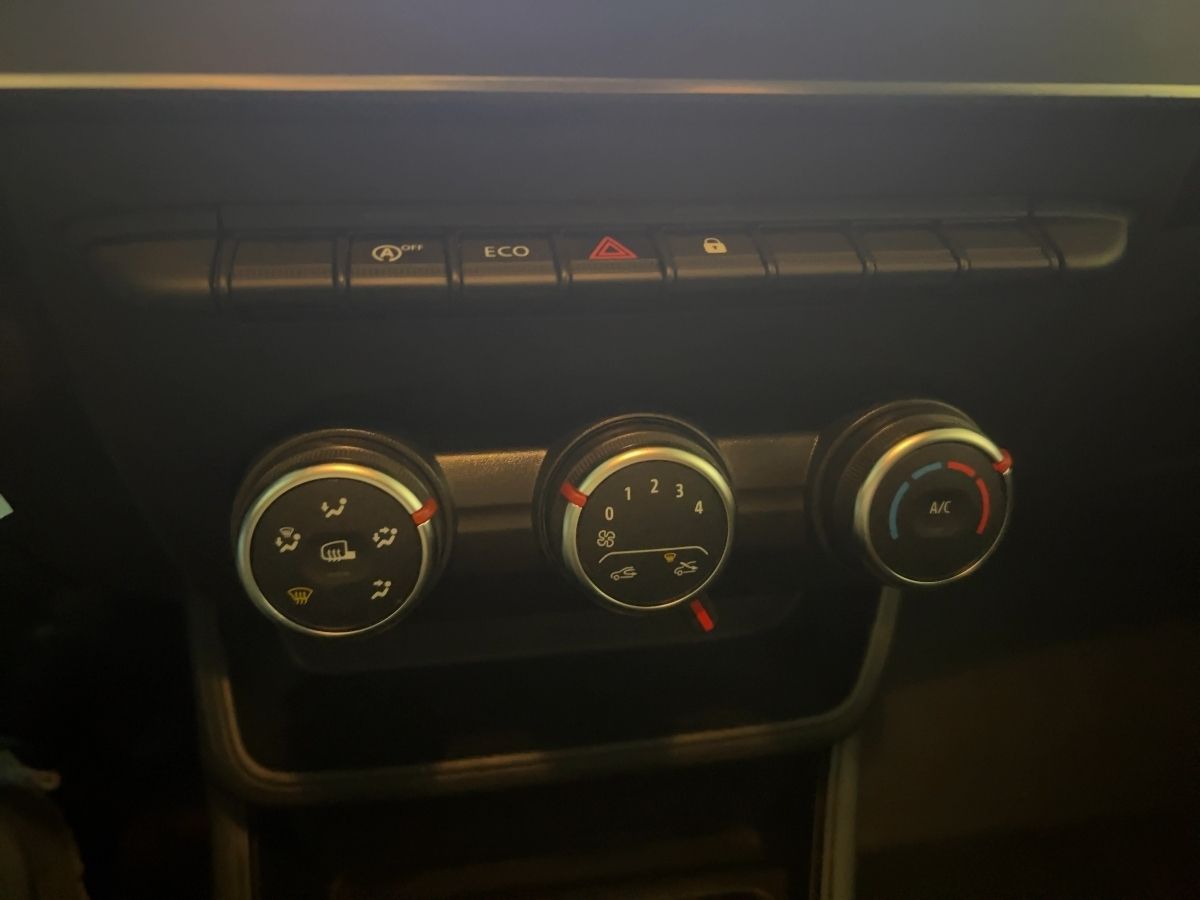 Fahrzeugabbildung Renault Express Extra TCe 100 FAP Easy Link 8" Klima