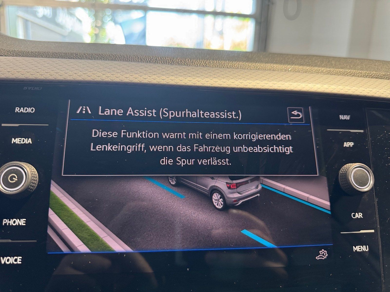 Fahrzeugabbildung Volkswagen T-Cross 1.0 TSI Active*Navi*Sitzh*Einparkhilfe